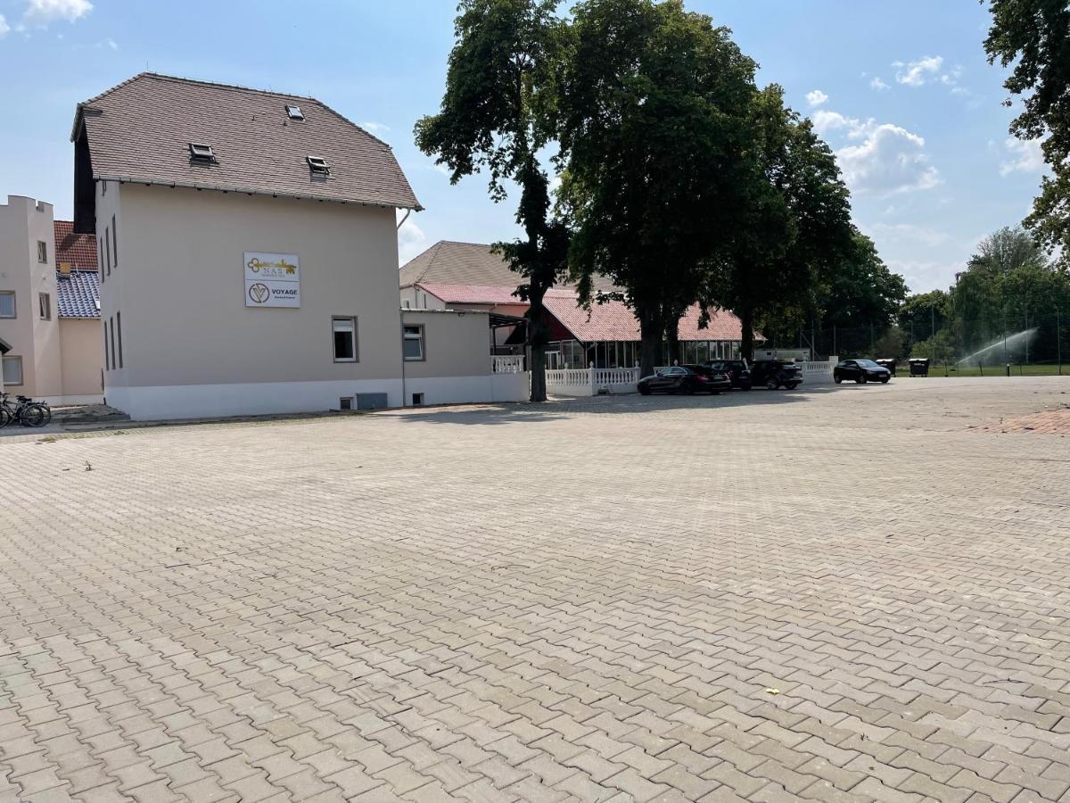 Voyage Pension Lipsk Zewnętrze zdjęcie